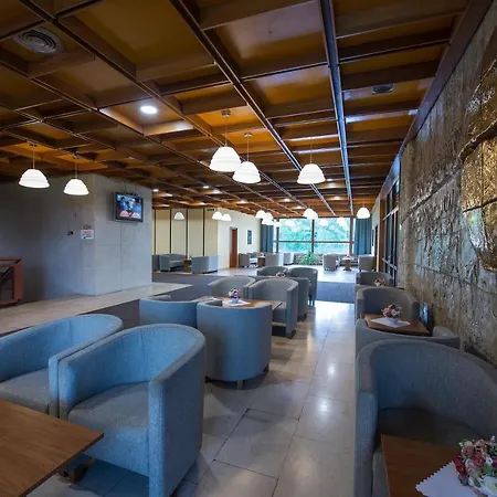 Sorea Hutnik Otel 3*