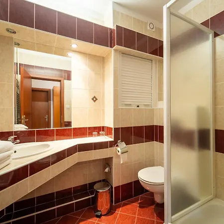 Sorea Hutnik Otel 3*